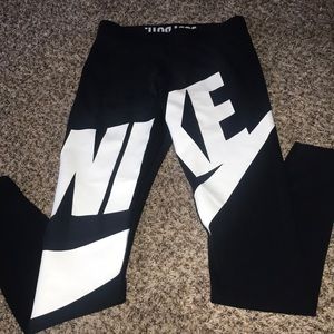 Big logo Nike leggings NWOT